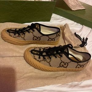 Gucci canvas shoes